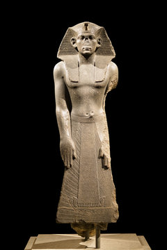Sculpture antique pharaon