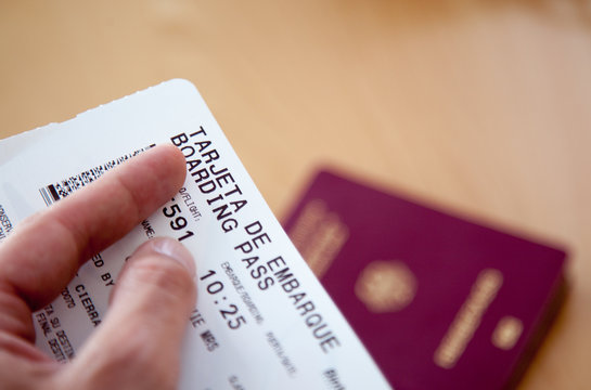 Reisepass mit Flugticket II
