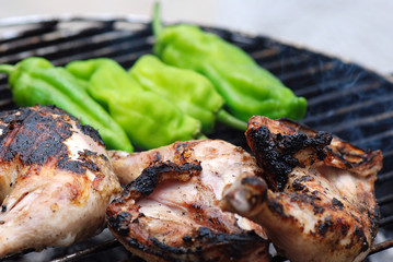 ASADO DE POLLO CON VERDURAS, PIMIENTOS VERDES