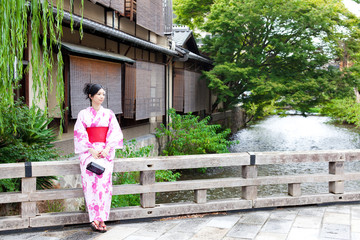 japanese kimono woman in kyoto
