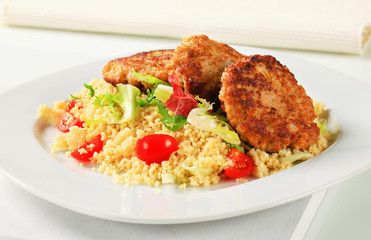Veggie burgers with couscous