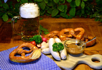 Brotzeit mit Weißwürsten