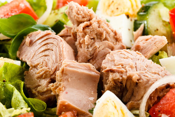 Tuna and vegetable salad