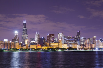 Obraz premium dzielnica finansowa (nocny widok Chicago)