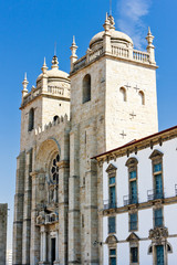 Fototapeta na wymiar cathedral (Se), Porto, Portugal