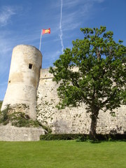 Tour du chateau ducal de Caen