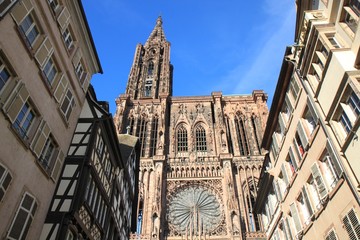 Fototapeta na wymiar Strasbourg - Katedra na letni wieczór