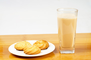 Cookies and milk tea
