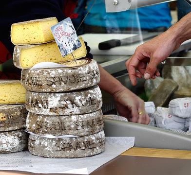   go&ucirc;tez nos fromages savoyards gastronomiques !