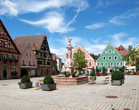 Brunnen in Roth