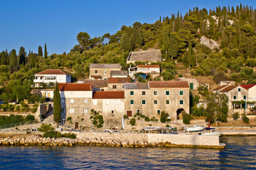 Small island of Osljak old houses