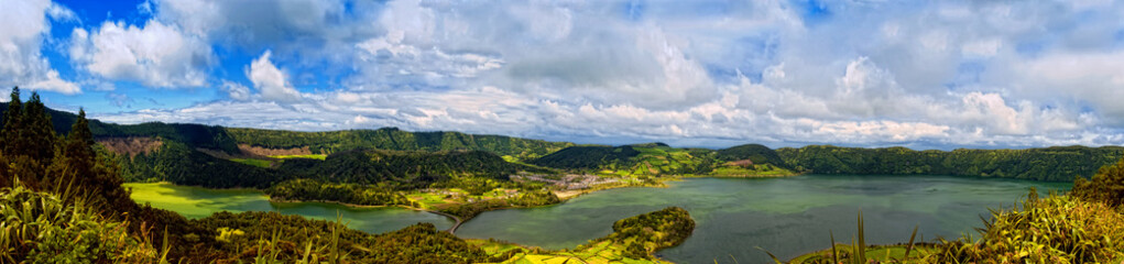 Fototapeta na wymiar Acores; Sao Miguel - siedem miast krater jeziora