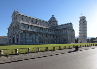 Fototapeta na wymiar The tower and the Dome of Pisa - Italy