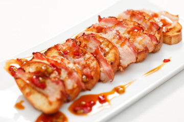 toasts with bacon