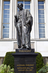 Michael Faraday statue in London