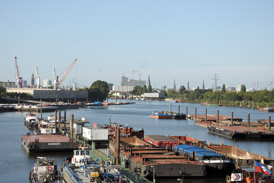 Schuten im Hamburger Hafen