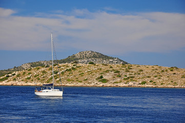 Chorwacja Kornati i jacht © Dariusz Pokus