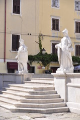 Statuen in Piran