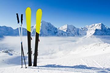 Ski, skiing, winter, snow and sun - space for text