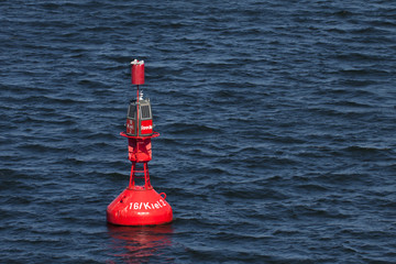 Boje, rot, Kiel