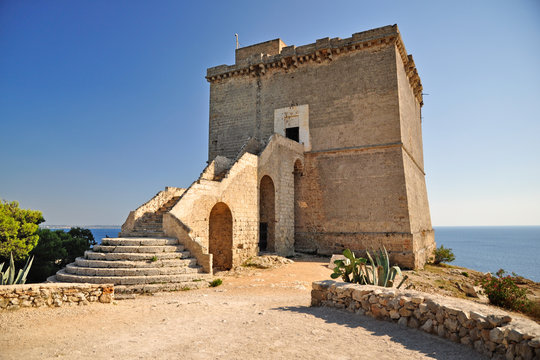 TORRE SANTA MARIA DELL'ALTO, PORTO SELVAGGIO, PUGLIA