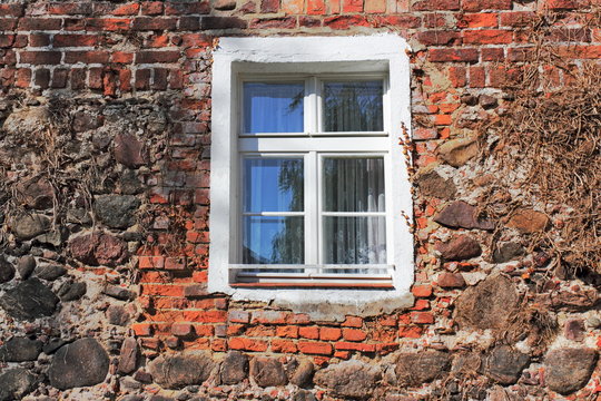 Fenster in Stadtmauer