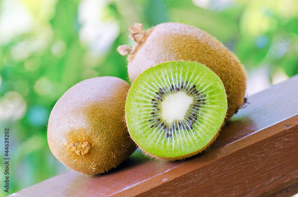 Canvas Prints kiwi