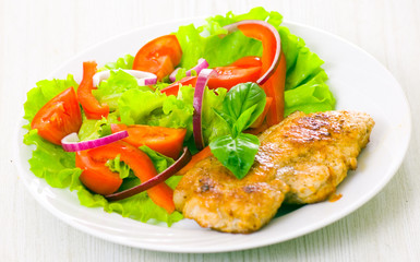 meat with vegetable salad