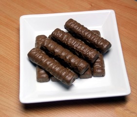 Ceramic plate with chocolate fingers