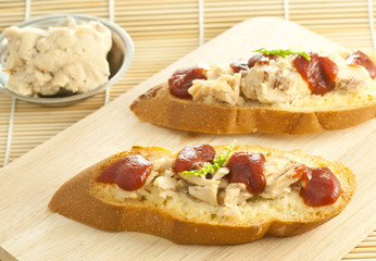 salmon scald on bread with sauce