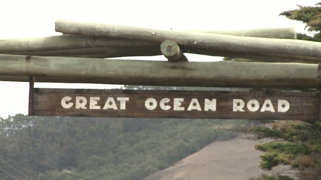 Welcome sign for the Great Ocean Road