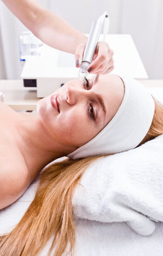 cosmetic procedures in spa clinic