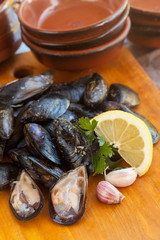 Raw mussels