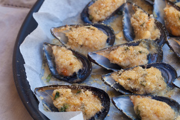 Mussels au gratin