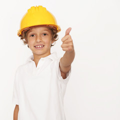 kleiner Junge als Handwerker