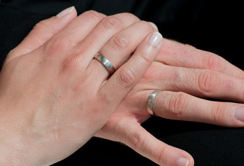 Hände mit Ringen