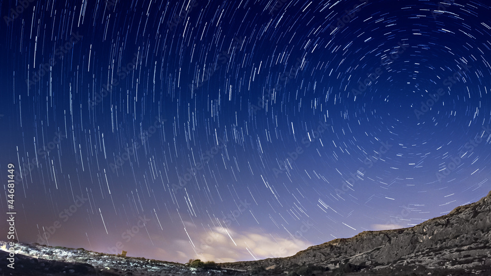 Wall mural star trails