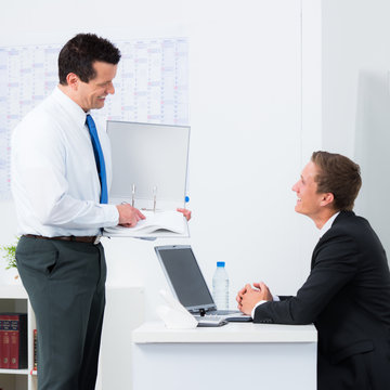 nettes arbeitsklima im b&uuml;ro