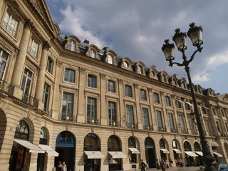 Fototapeta na wymiar Plaza Vendome w Paryżu