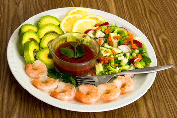 Salad with Shrimp and Avocado