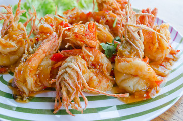 Fried shrimps with sauce