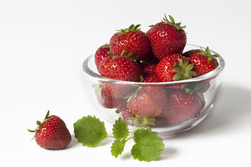 Erdbeeren in Glasschale