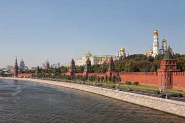 Obraz premium Miły dla Kremla i nabrzeża rzeki Moskwy