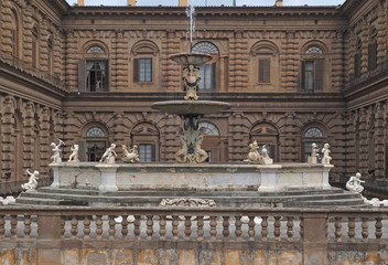 Fototapeta na wymiar Pałac Pitti we Florencji, Włochy.