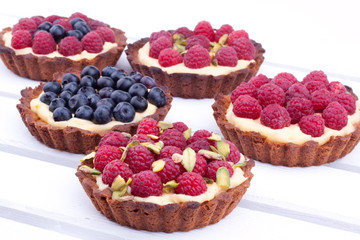 raspberry and blueberry tart