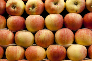Red apples