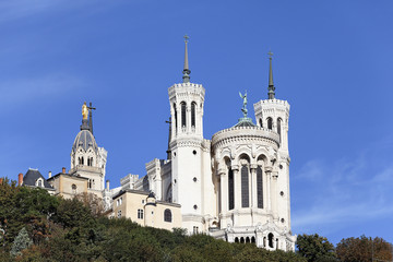 Fototapeta na wymiar Lyon famous basilica