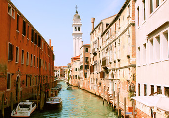Fototapeta na wymiar Typical Venice street