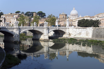 Fototapeta na wymiar Rzym, Vittorio most i Piotr