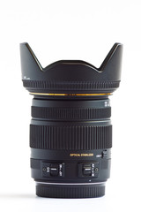 Lens zoom normal for DSLR.